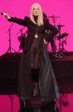 SHIRLEY MANSON Performs at Jimmy Kimmel Live 06/04/2025