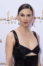 SUTTON FOSTER at 2025 Drama Desk Awards in New York 06/01/2025