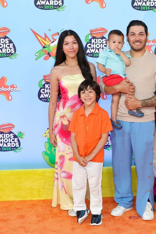 TXUNAMY ORTIZ at Nickelodeon Kids