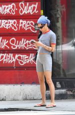 ZOE KRAVITZ Heading to a Gym in New York City 06/11/2025