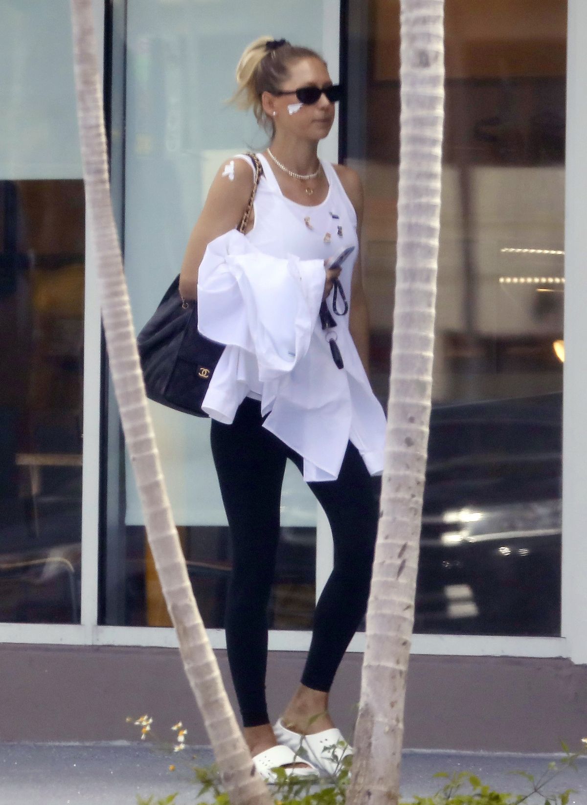 ANNA KOURNIKOVA Out And About In Miami Beach 07 14 2025 HawtCelebs ANNA KOURNIKOVA Out And About In Miami Beach 07 14 2025 HawtCelebs