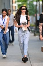 ANNE HATHAWAY on the Set of The Devil Wears Prada 2 in Manhattan 07/21/2025