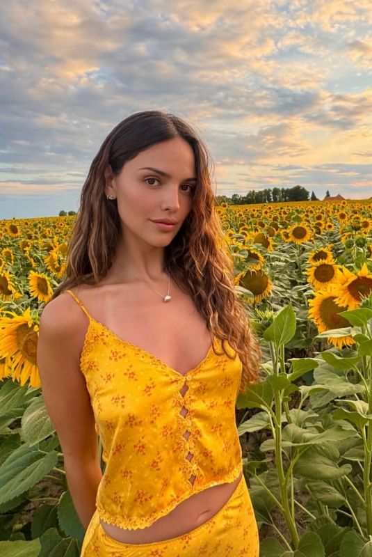 EIZA GONZALEZ - Instagram Photos 07/15/2025