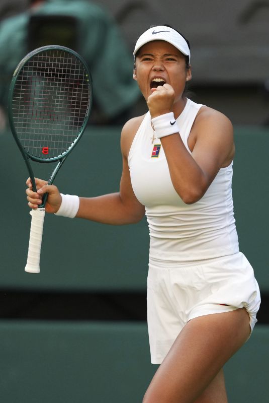 EMMA RADUCANU Defeats Marketa Vondrousova in 2nd Round of Ladies