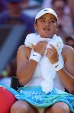 EMMA RADUCANU Defeats Mingge Xu in First Round of Ladies