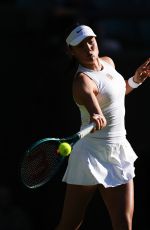 EMMA RADUCANU Defeats Mingge Xu in First Round of Ladies