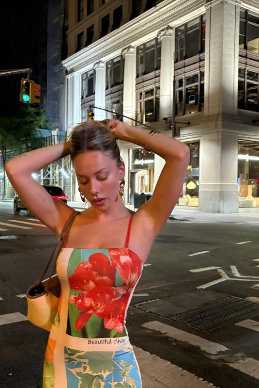 ESTER EXPOSITO - Instagram Photos 07/06/2025