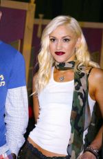 GWEN STEFANI at MTV Video Music Awards at Radio City Music Hall in New York 08/29/2002