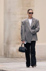HAILEE STEINFELD Out and About in Paris 07/08/2025