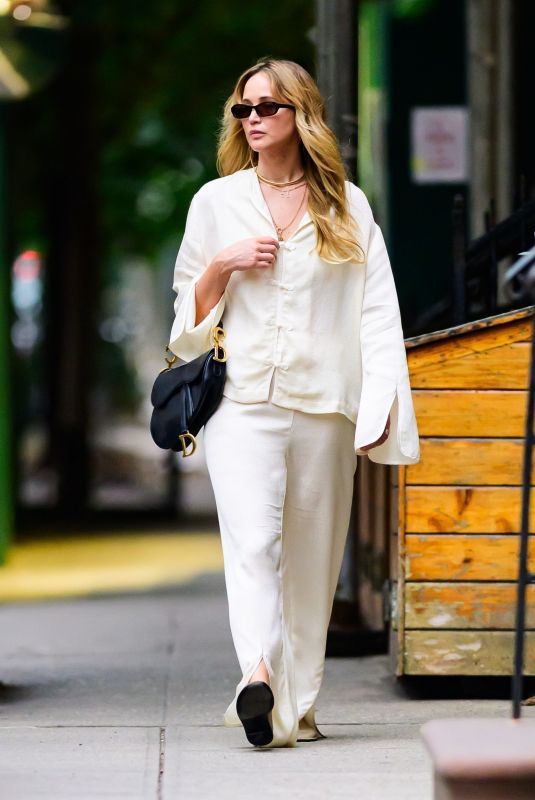 JENNIFER LAWRENCE Out for Dinner in an All-white Ensemble in New York City 07/08/2025