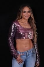 JENNIFER LOPEZ Posing for Portraits in Madrid 07/14/2025