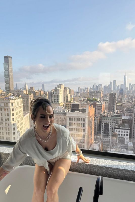 JOJO LEVESQUE - Instagram Photos 07/14/2025