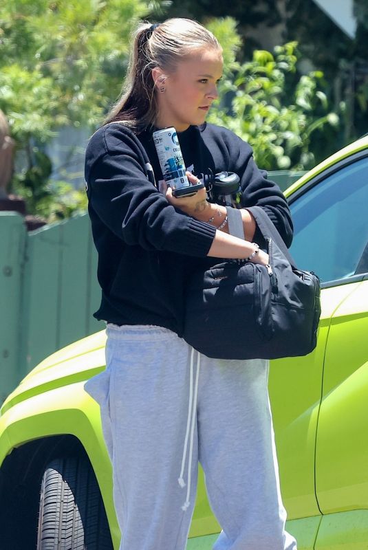 JOJO SIWA Out and About in Pasadena 06/30/2025