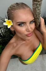 JULIA CAVANAGH - Instagram Photos 07/11/2025