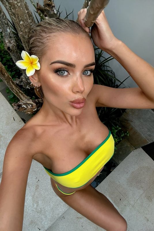 JULIA CAVANAGH - Instagram Photos 07/11/2025