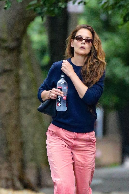 KATIE HOLMES Out and About in New York City 07/03/2025