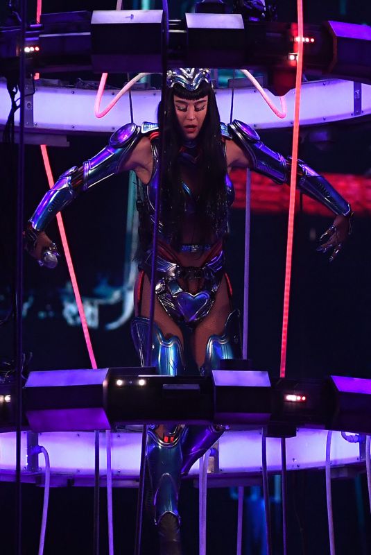 KATY PERRY Pperforms at Rogers Place in Edmonton 07/26/2025