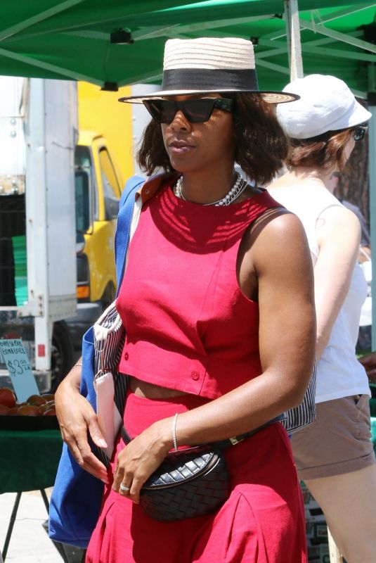 KELLY ROWLAND Out Shopping at a Farmers Market in Los Angeles 07/06/2025