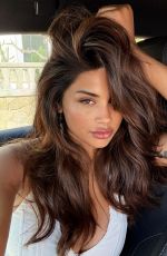 KOMAL ILSANKER - Instagram Photos 07/04/2025