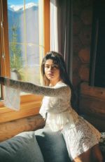 KOMAL ILSANKER - Instagram Photos 07/11/2025