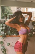 KOMAL ILSANKER - Instagram Photos 07/14/2025