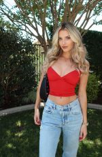 LINDSAY BREWER - Instagram Photos 07/05/2025
