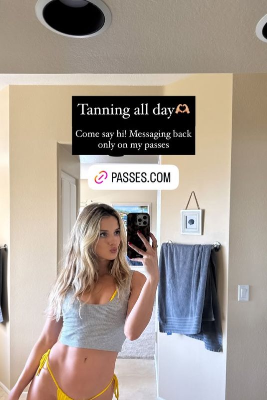 LINDSAY BREWER - Instagram Photos 07/09/2025