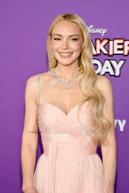 LINDSAY LOHAN at Freakier Friday Premiere at El Capitan Theatre in Los Angeles 07/22/2025