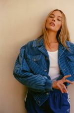 MARGOT ROBBIE in Harper