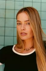 MARGOT ROBBIE in Harper