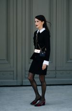 MARY LEEST Arrives at Chanel Haute Couture Fall/Winter 2025/2026 Show at Paris Fashion Week 07/08/2025