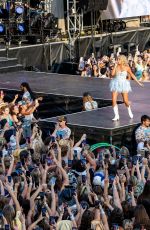 MEGAN MORONEY Performs at Windy City Smokeout in Chicago 07/12/2025