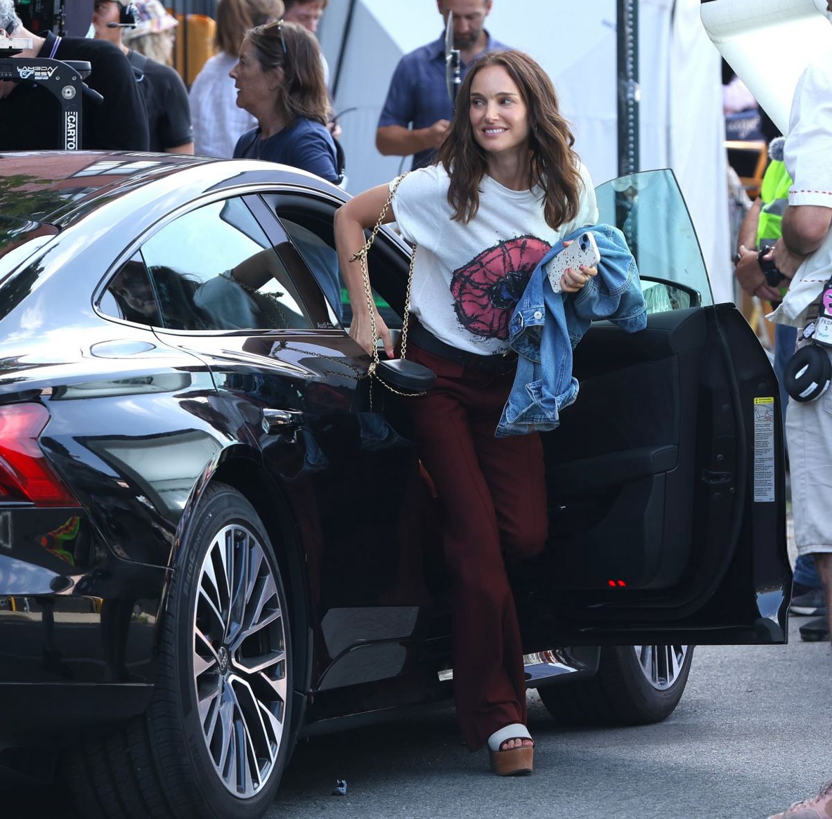 NATALIE PORTMAN on the Set of Good Sex in Brooklyn in New York City 07 ...