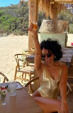 NAZANIN MANDI - Instagram Photos and Video 07/25/2025