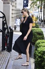 Pregnant KARLIE KLOSS Out and About in New York City 07/17/2025