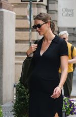 Pregnant KARLIE KLOSS Out and About in New York City 07/17/2025