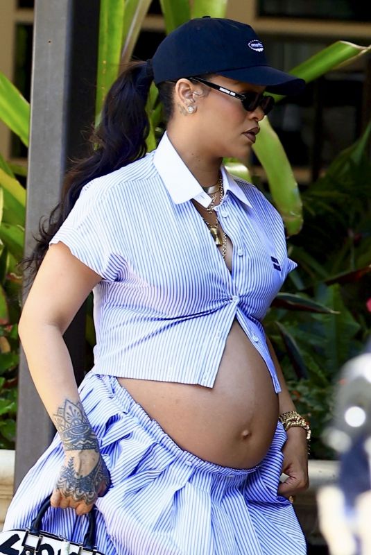 Pregnant RIHANNA Arrives at Four Seasons Hotel in Los Angeles 07/19/2025