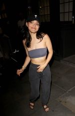 RACHEL ZEGLER Signs Autographs for Fans outside London Palladium 07/04/2025