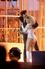 SABRINA CARPENTER Performs at British Summer Time Hyde Park in London 07/06/2025