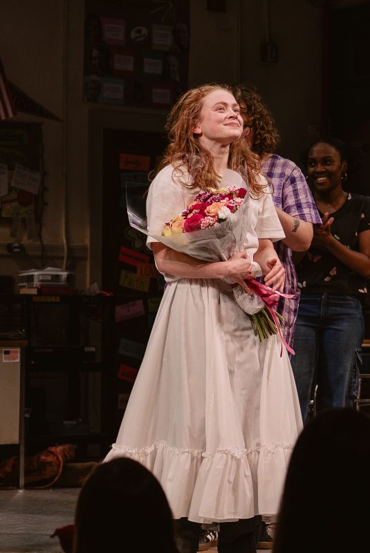 SADIE SINK - Final Curtain Call at John Proctor is the Villain 07/14/2025