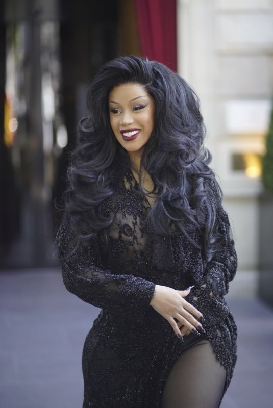 VARDI B Heading to Balenciaga Show at Haute Couture Week in Paris 07/09/2025