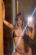 VICTORIA DE ANGELIS - Instagram Photos 07/15/2025