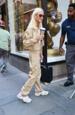 ZANNA ROBERTS RASSI Arrives at Today Show in New York City 07/08/2025