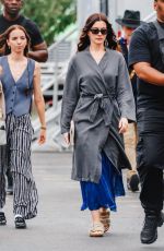 ANNE HATHAWAY Arrives on the Set of The Devil Wears Prada 2 in New York City 08/19/2025