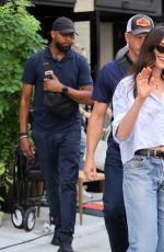 ANNE HATHAWAY Leaves Set of Devil Wears Prada 2 in New York City 08/14/2025
