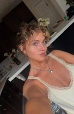 ANNE WINTERS - Instagram Photos 08/19/2025