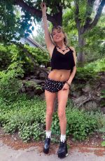 ANNE WINTERS - Instagram Photos 08/19/2025