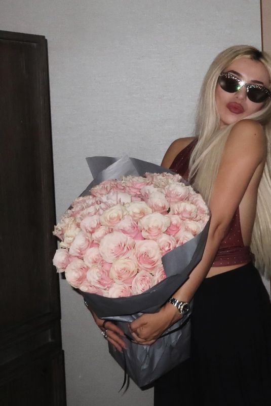 AVA MAX - Instagram Photos 08/29/2025