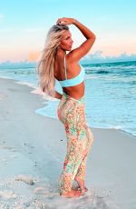 BROOKLYN RILEY - Instagram Photos 08/26/2025
