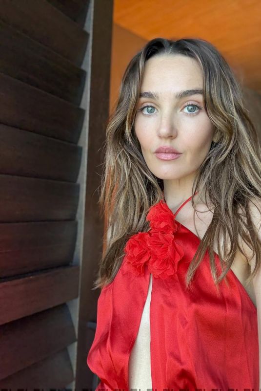 CHLOE FINEMAN - Instagram Photos 08/26/2025